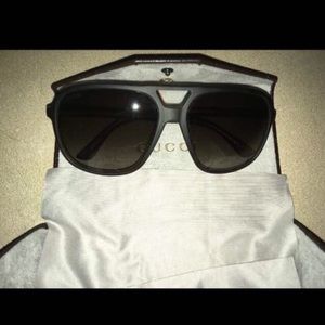 New Gucci sunglasses 🕶
